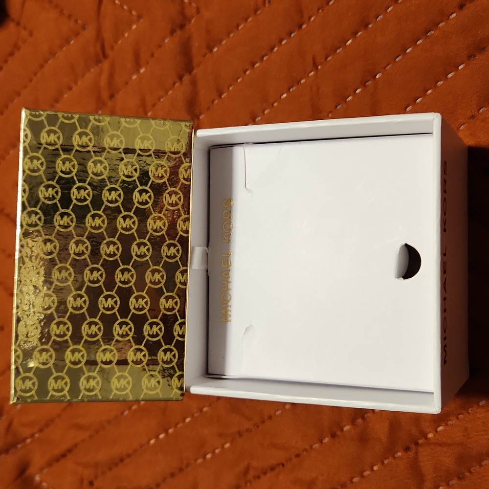 Michael kors empty necklace box